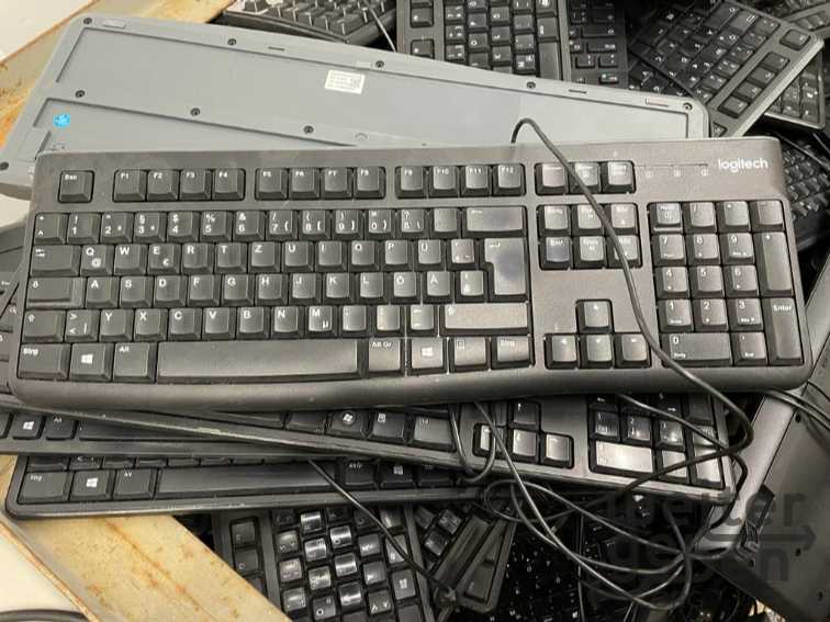 Tastaturen – Spende in Oberursel