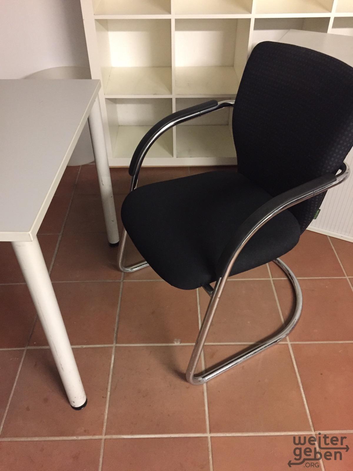 Tisch mit Stühlen – Spende in Berlin
