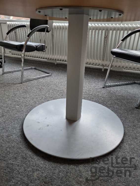 runder Tisch130cm Durchm. in Hamburg