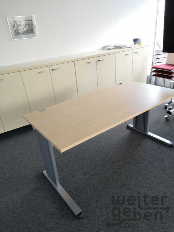 Bürotische – Spende in Bonn