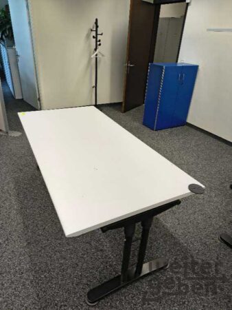 Tische – Spende in Nänikon-Greifensee