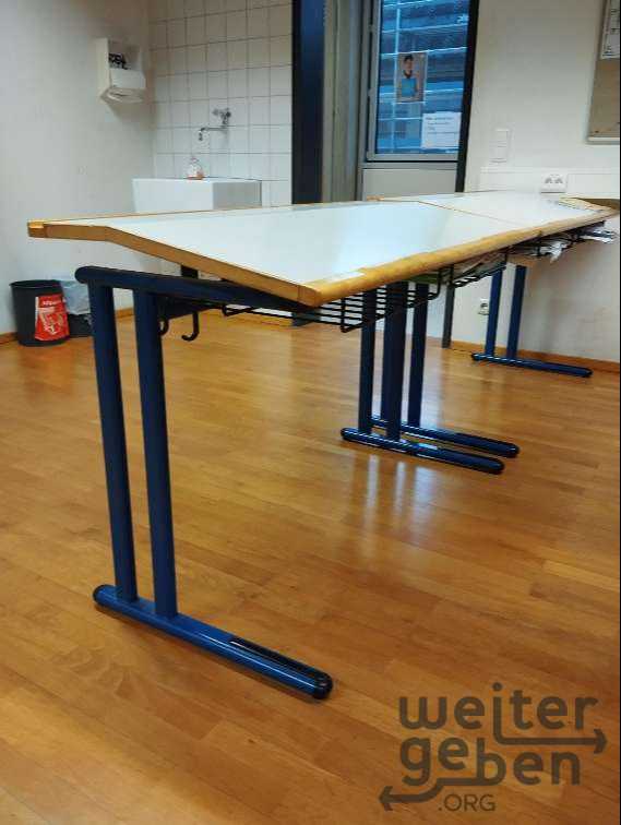 Tische schräge Arbeitsplatten in Bregenz