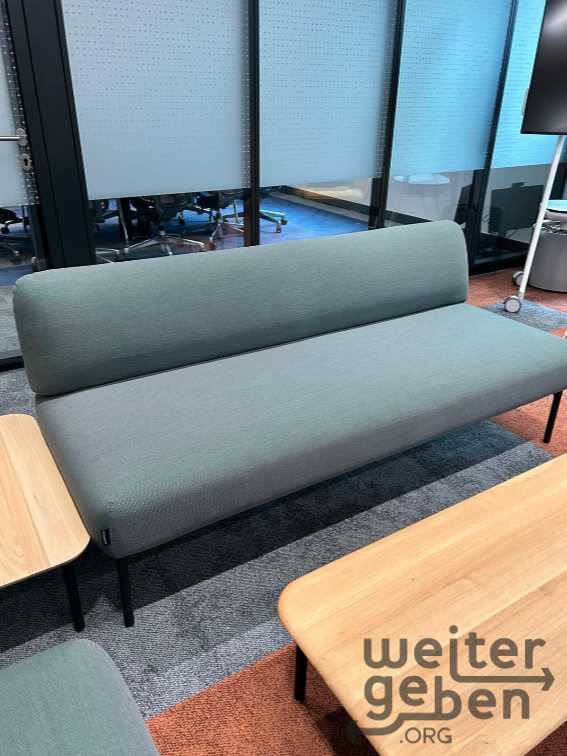Zweisitzersofa in Frankfurt