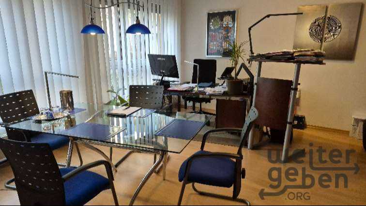 Büroauflösung : 43Möbelstücke in München