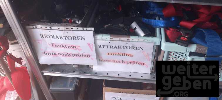 sehr viele Retraktoren  – Spende in München